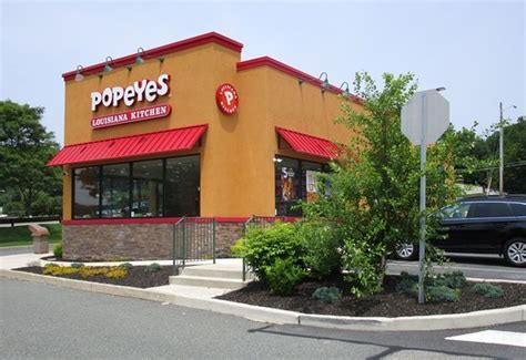 For the last 15 years we have eaten here whenever we shop in Paramus. . Popeyes dover nj
